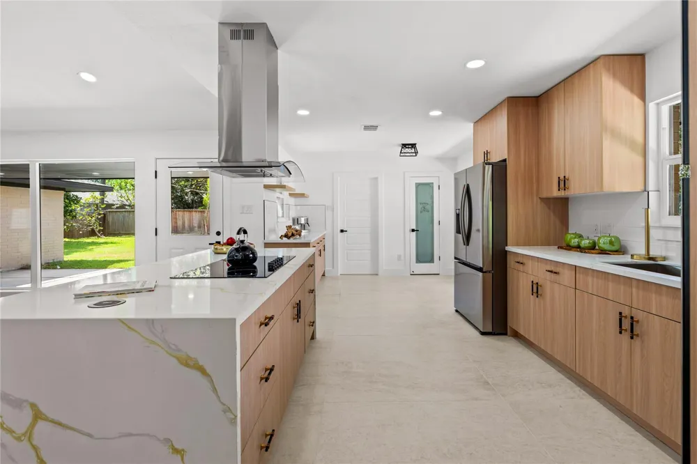 5751 Jason Street Houston, TX 77096