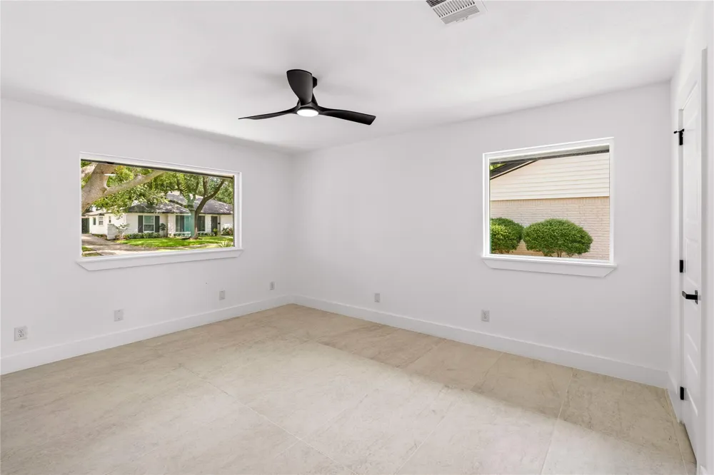 5751 Jason Street Houston, TX 77096