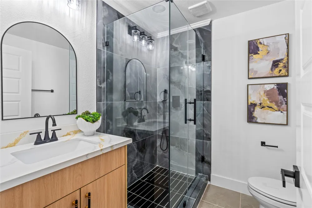 5751 Jason Street Houston, TX 77096