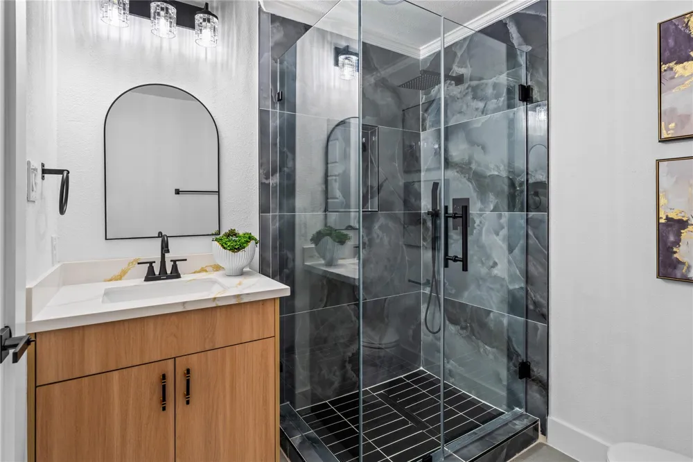 5751 Jason Street Houston, TX 77096