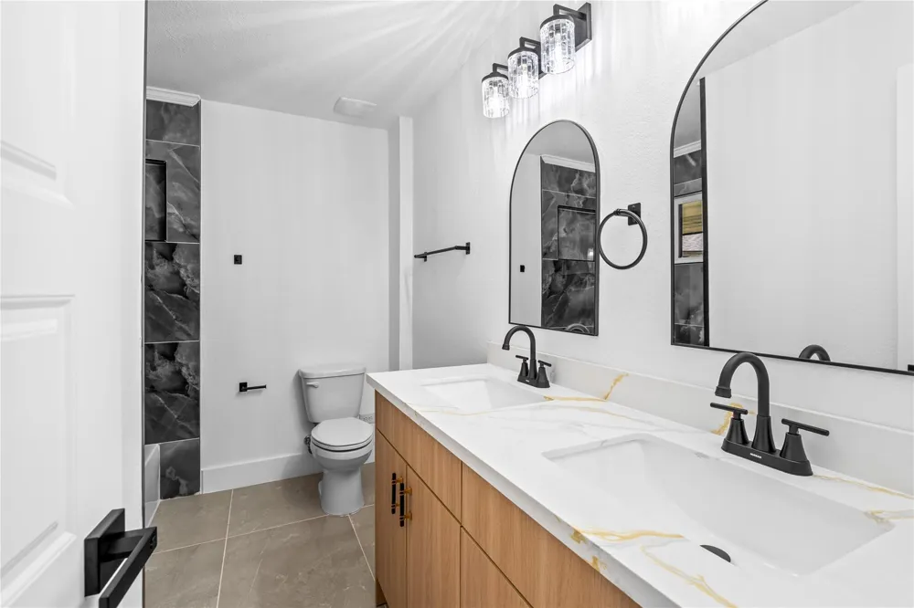 5751 Jason Street Houston, TX 77096