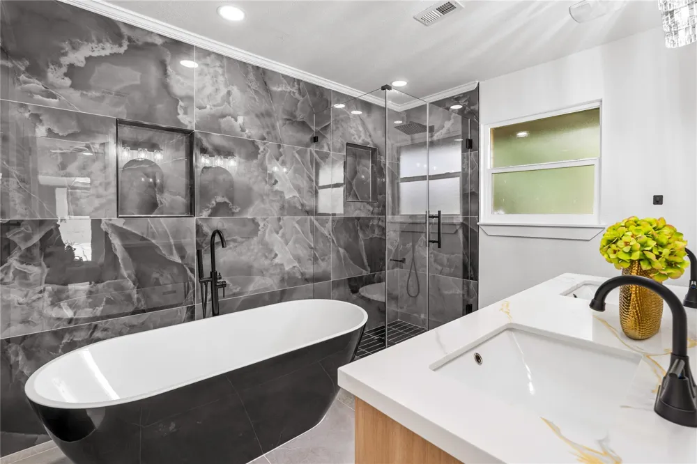 5751 Jason Street Houston, TX 77096