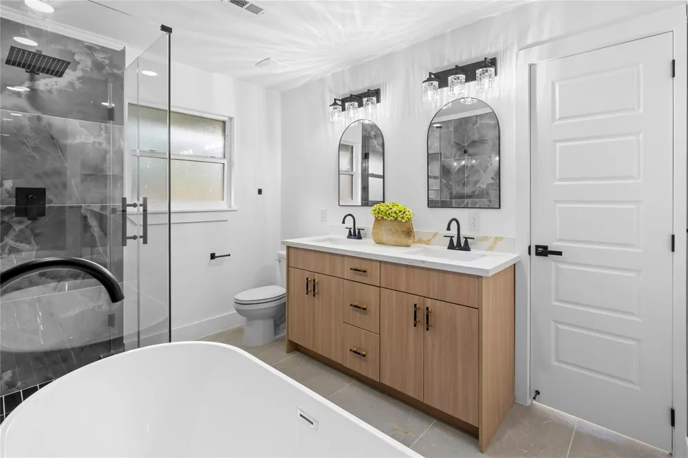 5751 Jason Street Houston, TX 77096