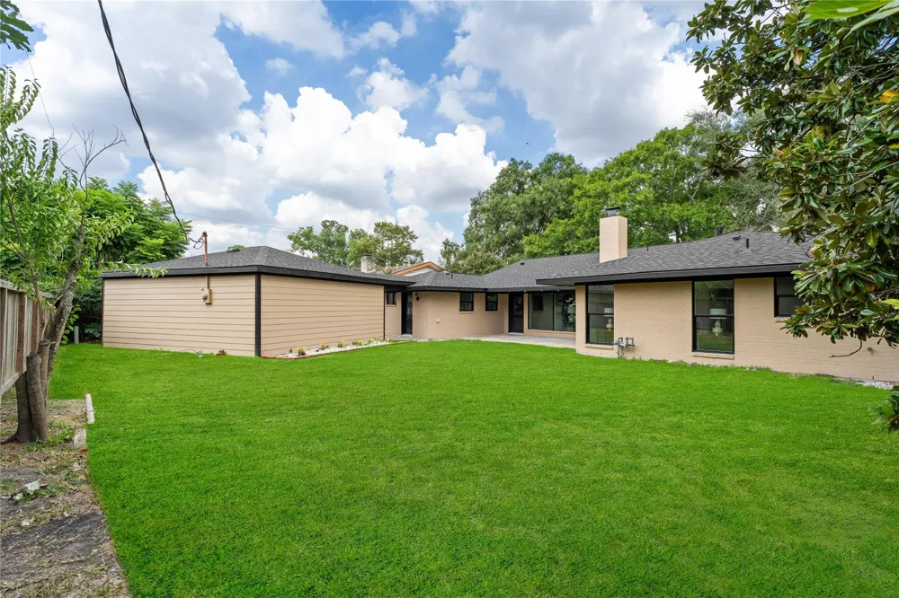 5751 Jason Street Houston, TX 77096