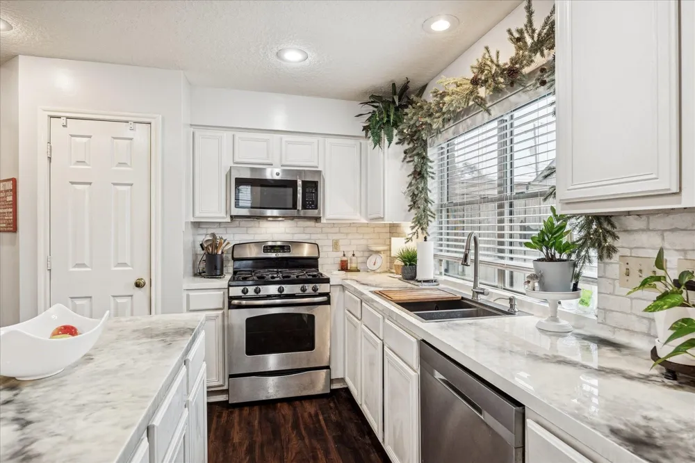 2702 Glendale Drive Pearland, TX 77584