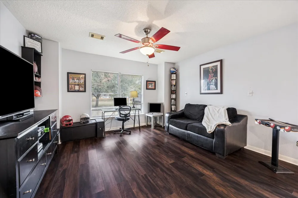 2702 Glendale Drive Pearland, TX 77584