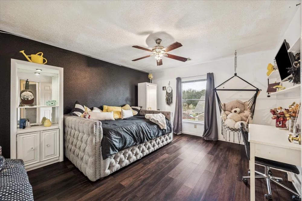 2702 Glendale Drive Pearland, TX 77584