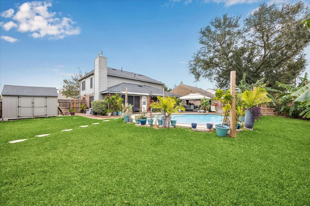 2702 Glendale Drive Pearland, TX 77584