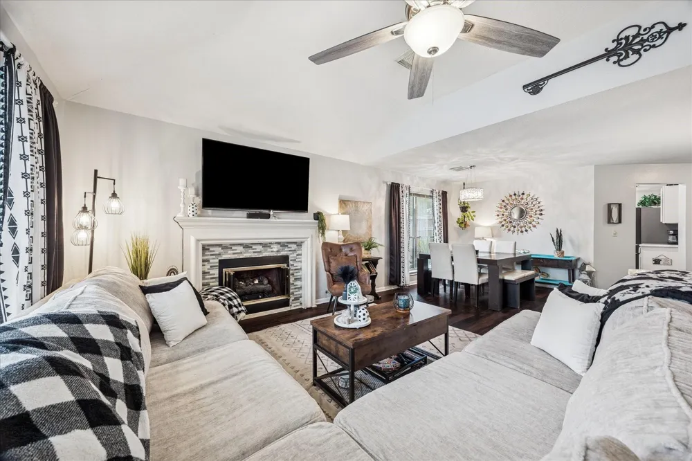 2702 Glendale Drive Pearland, TX 77584