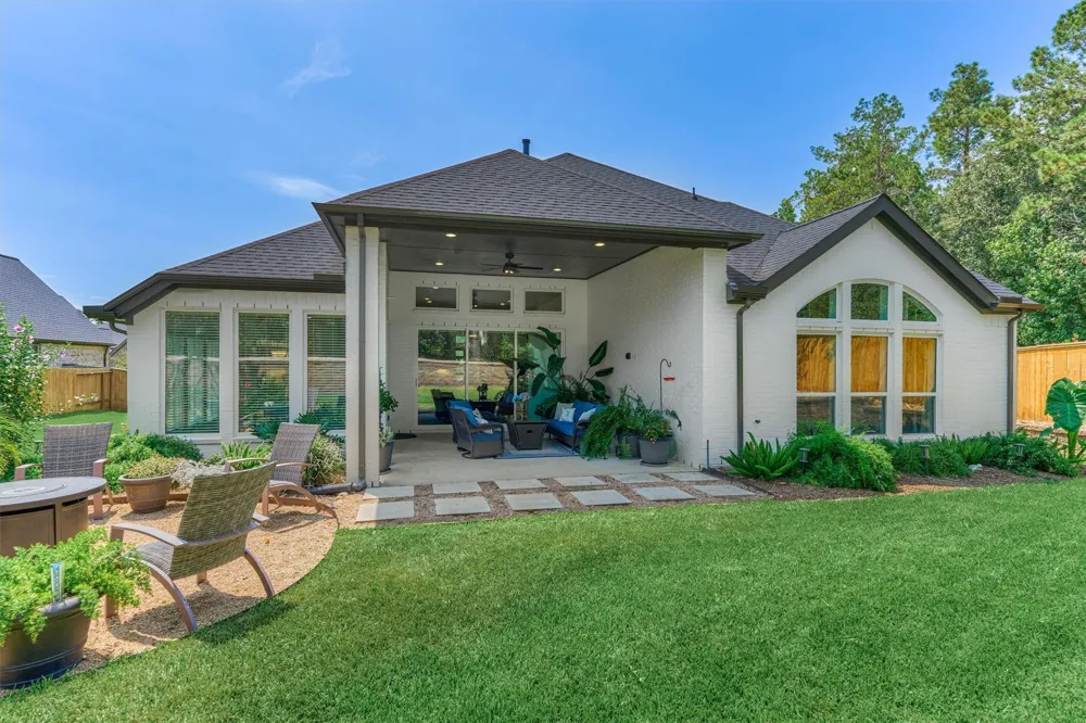 205 Patina Sorrel Drive Montgomery, TX 77316