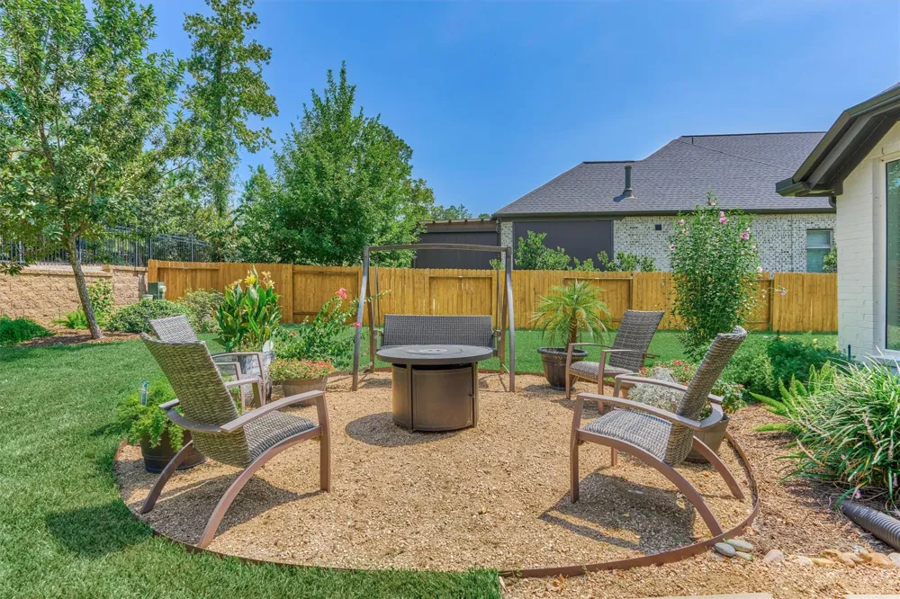 205 Patina Sorrel Drive Montgomery, TX 77316