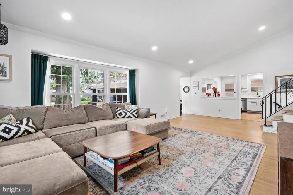 113 RAMBLEWOOD PARKWAY Mount Laurel, NJ 08054