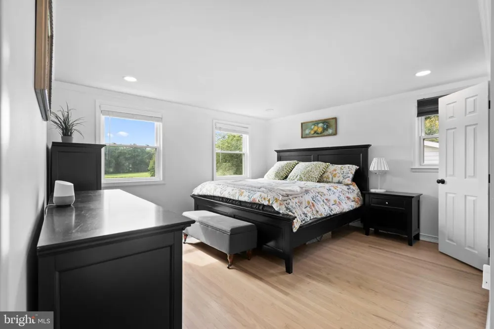 113 RAMBLEWOOD PARKWAY Mount Laurel, NJ 08054