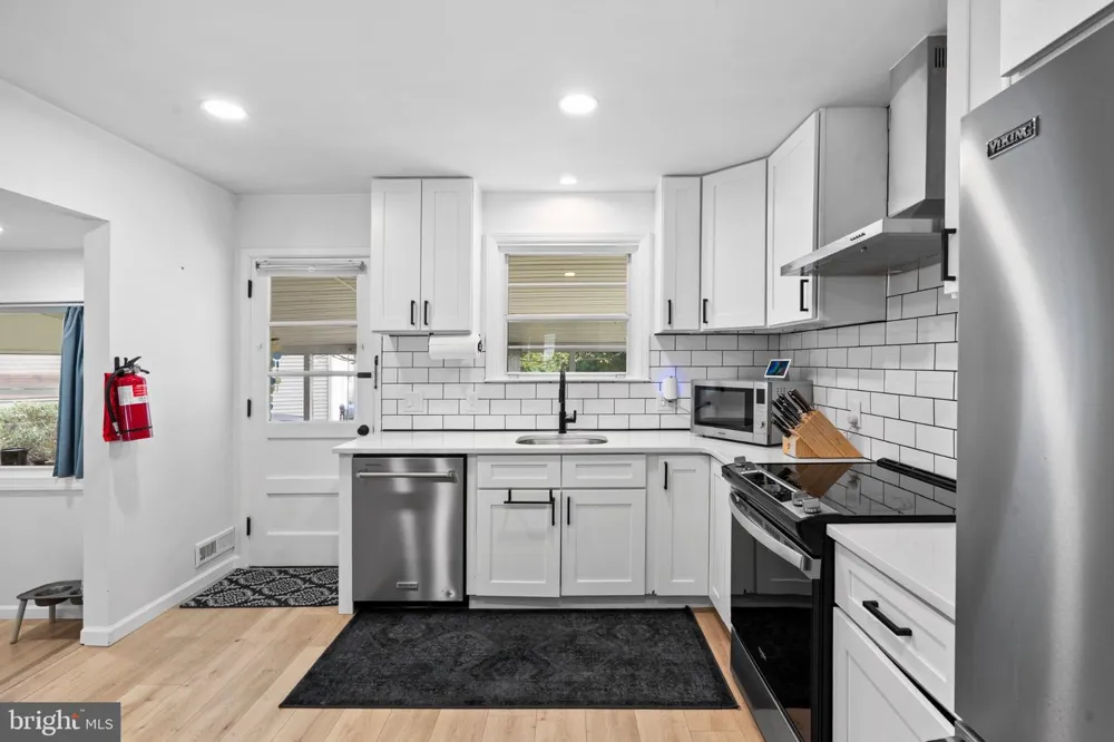 113 RAMBLEWOOD PARKWAY Mount Laurel, NJ 08054