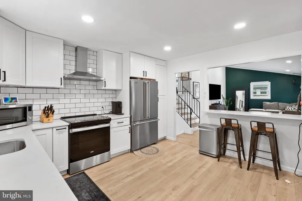 113 RAMBLEWOOD PARKWAY Mount Laurel, NJ 08054