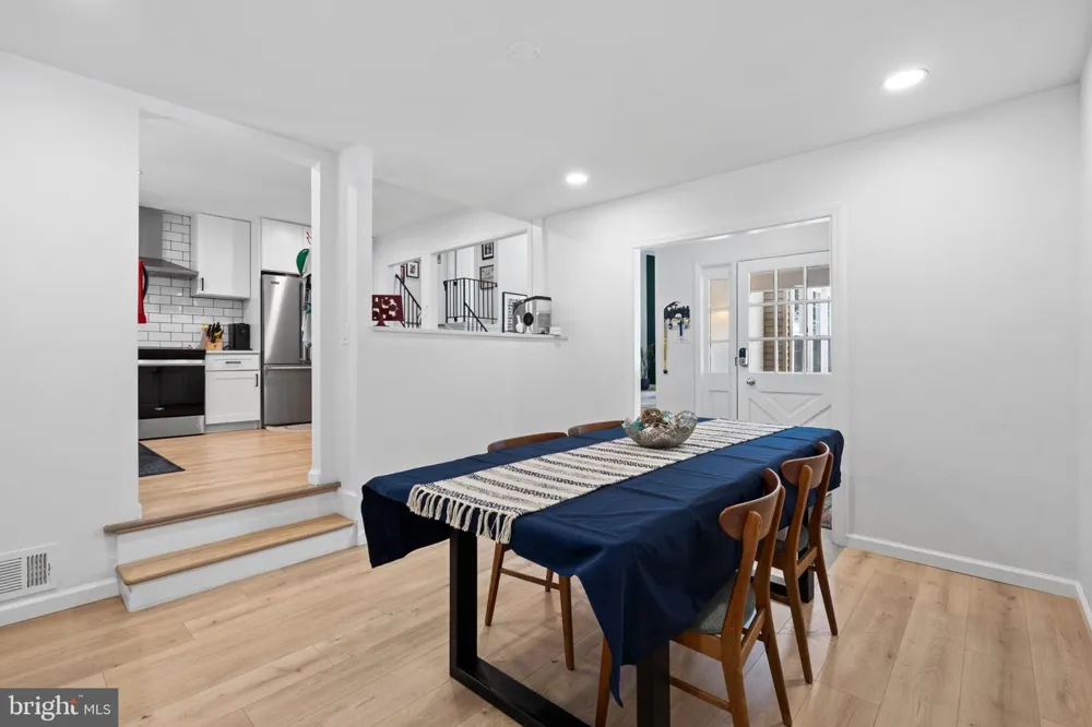 113 RAMBLEWOOD PARKWAY Mount Laurel, NJ 08054