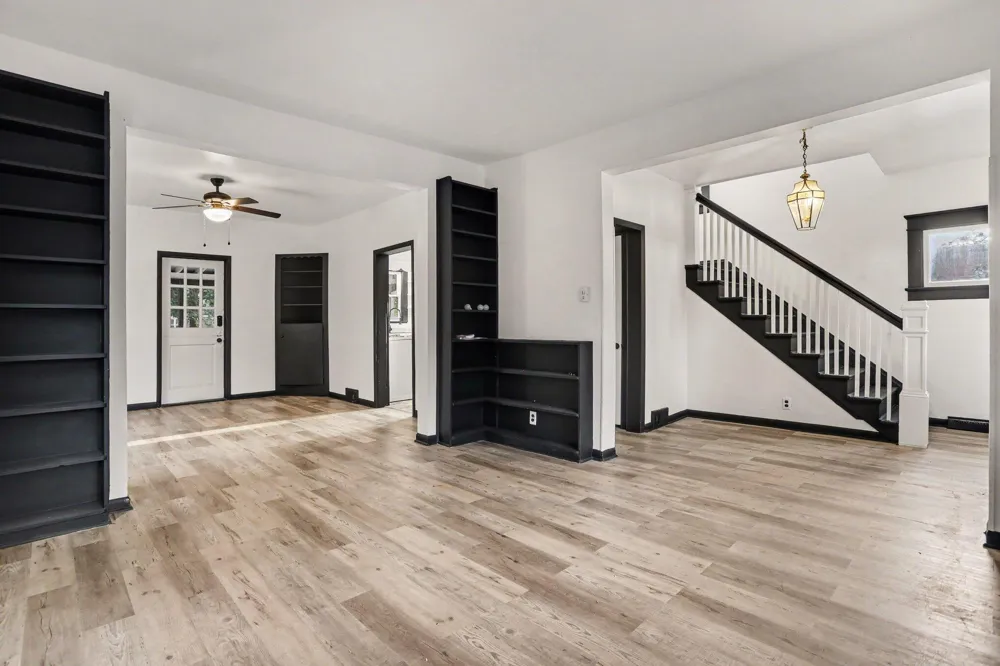 261 E Emmett Street Battle Creek, MI 49017