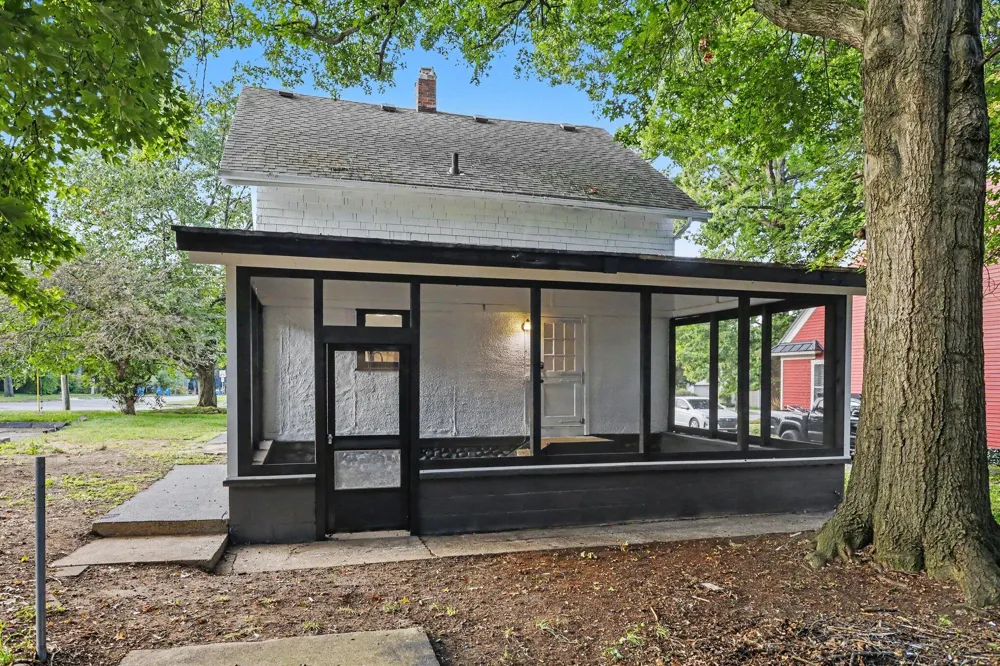 261 E Emmett Street Battle Creek, MI 49017