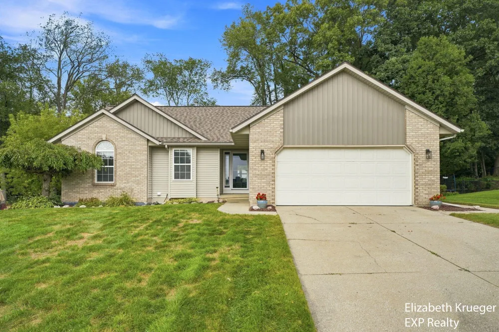 1031 Legacy Drive NE Comstock Park, MI 49321