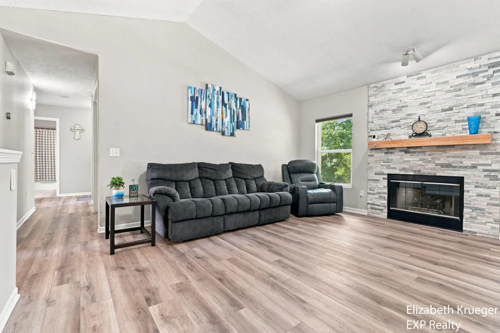 1031 Legacy Drive NE Comstock Park, MI 49321