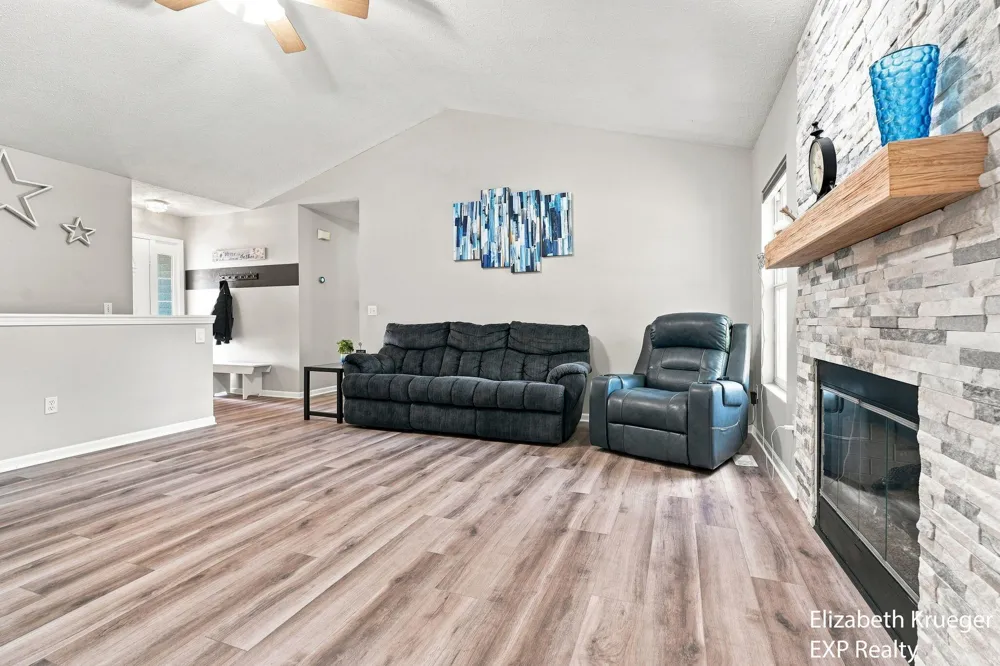 1031 Legacy Drive NE Comstock Park, MI 49321