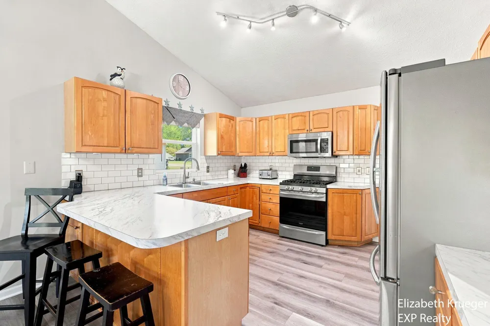 1031 Legacy Drive NE Comstock Park, MI 49321