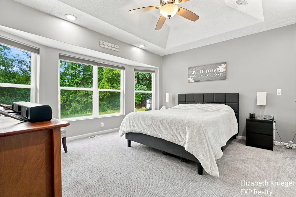 1031 Legacy Drive NE Comstock Park, MI 49321