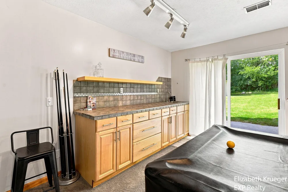 1031 Legacy Drive NE Comstock Park, MI 49321