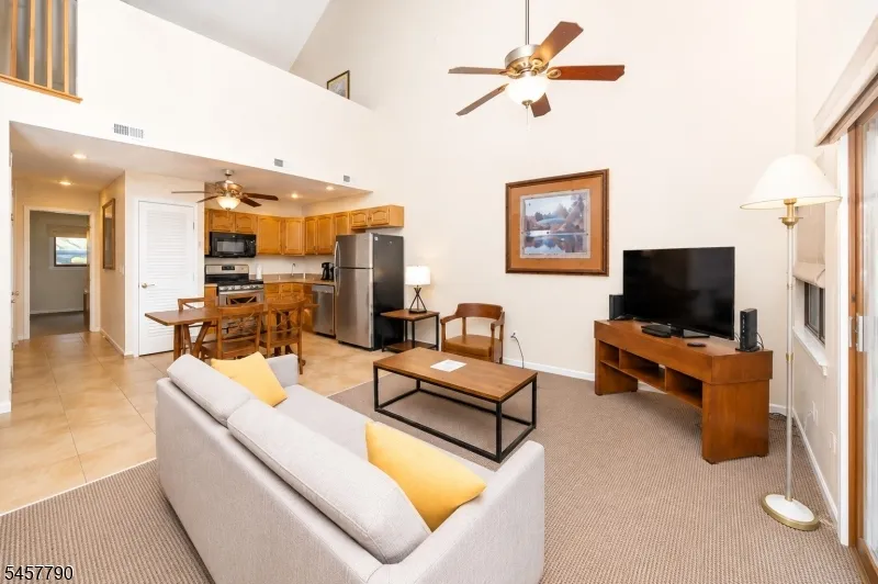 5 Red Lodge Dr 2 #2 Unit 2 Vernon, NJ 07462