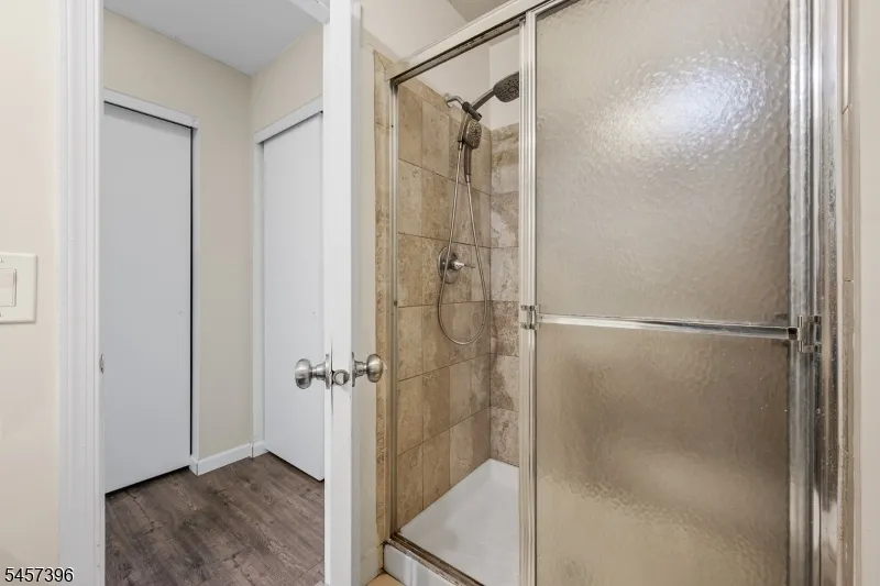 11 Canterbury Cir Franklin, NJ 08873