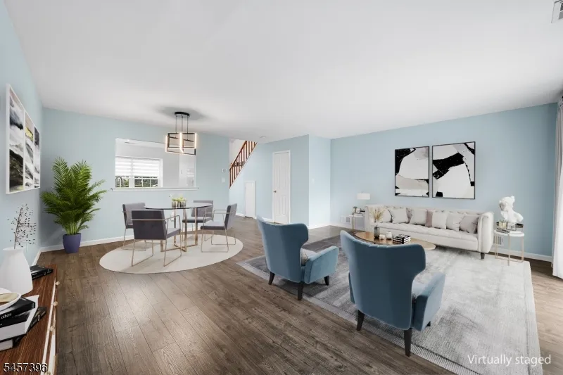 11 Canterbury Cir Franklin, NJ 08873