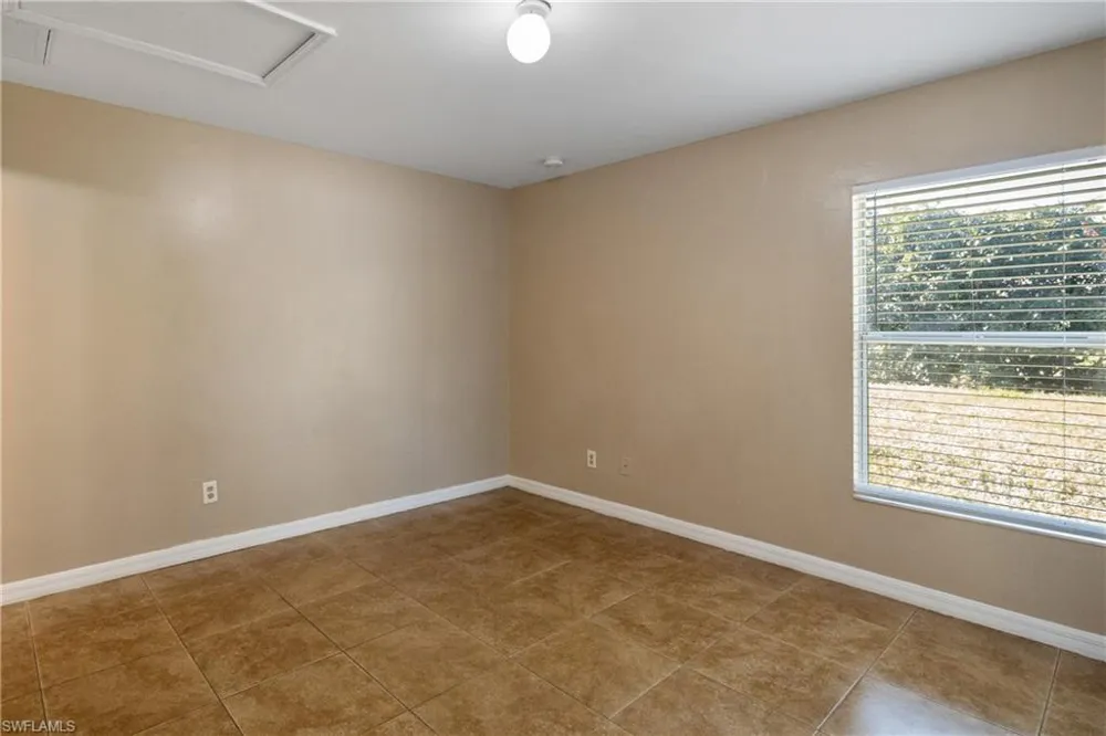 5107 25th Street SW Lehigh Acres, FL 33973
