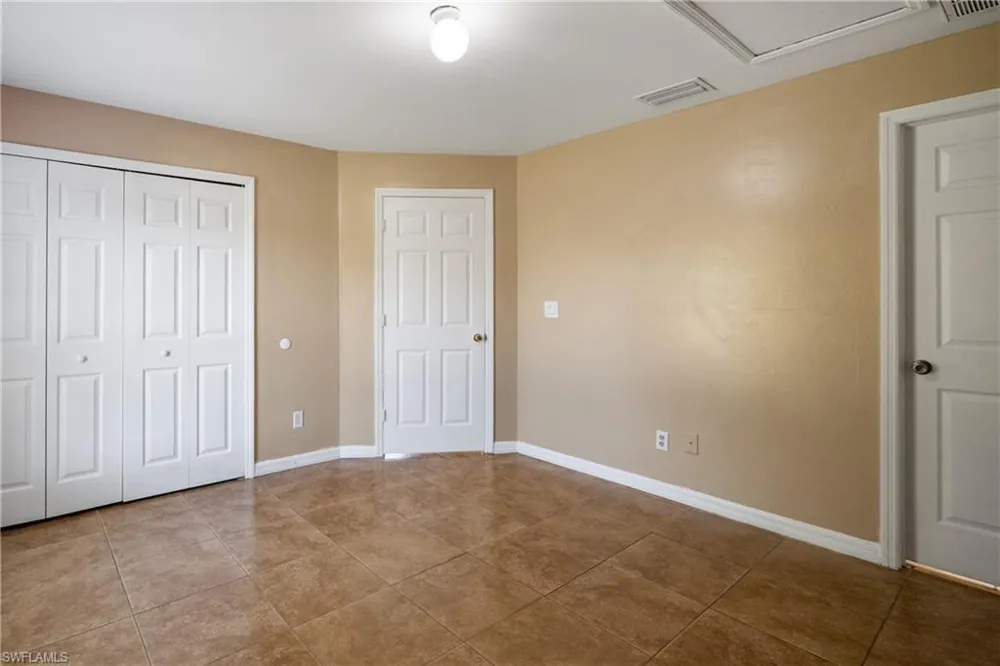 5107 25th Street SW Lehigh Acres, FL 33973