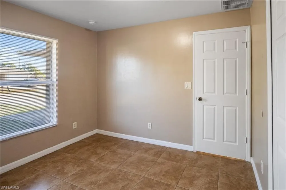 5107 25th Street SW Lehigh Acres, FL 33973