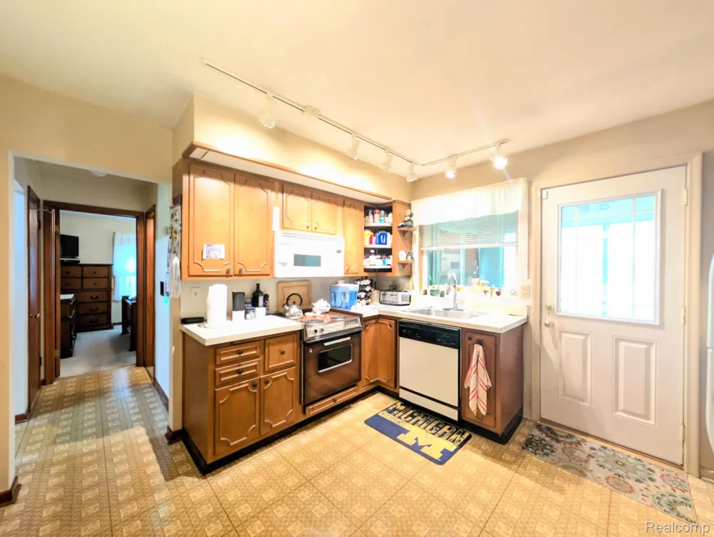4203 Gregor Street Genesee Charter Township, MI 48458