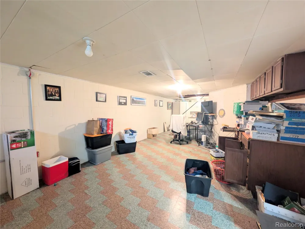 4203 Gregor Street Genesee Charter Township, MI 48458