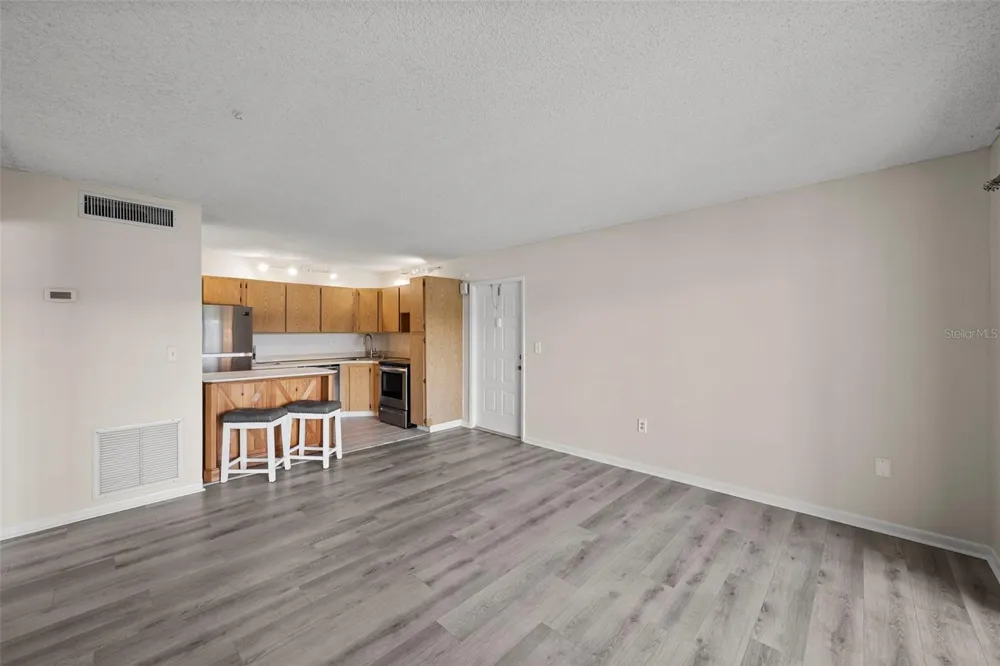 1423 PINE GLEN LANE #C1 Tarpon Springs, FL 34688