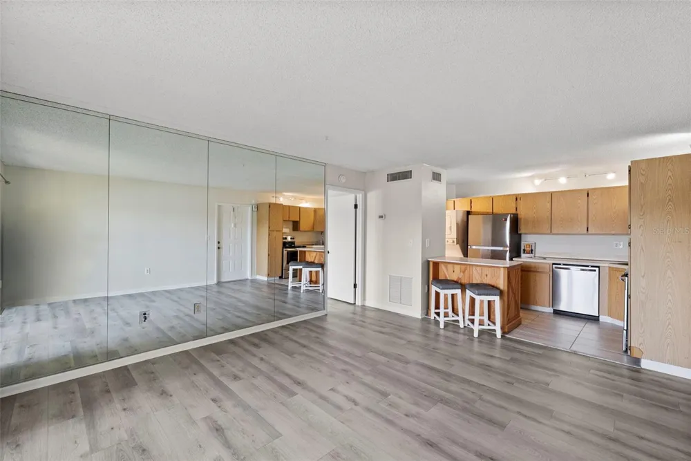 1423 PINE GLEN LANE #C1 Tarpon Springs, FL 34688