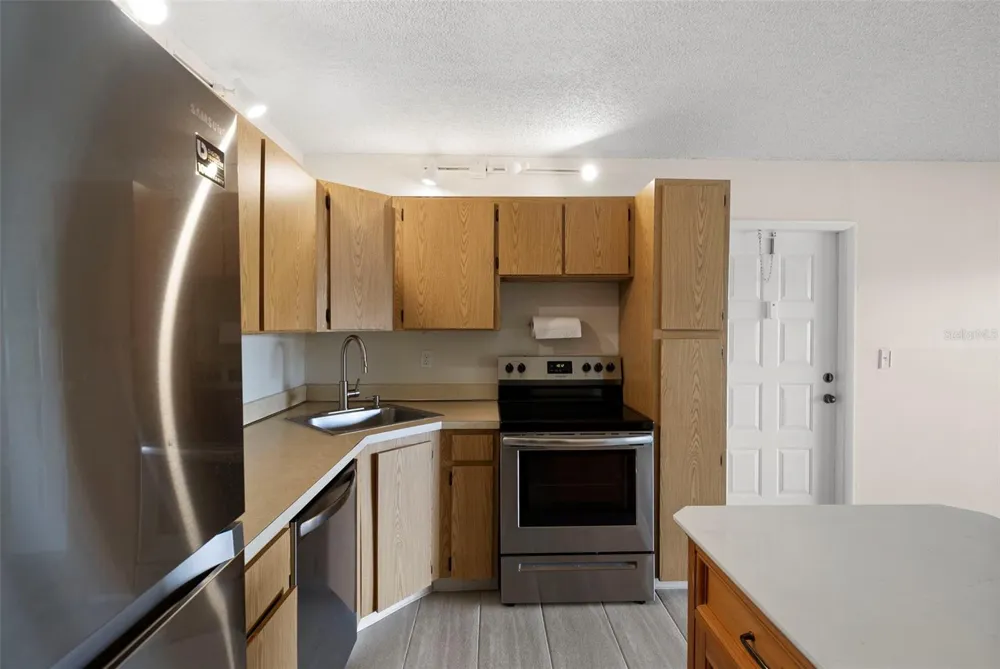 1423 PINE GLEN LANE #C1 Tarpon Springs, FL 34688
