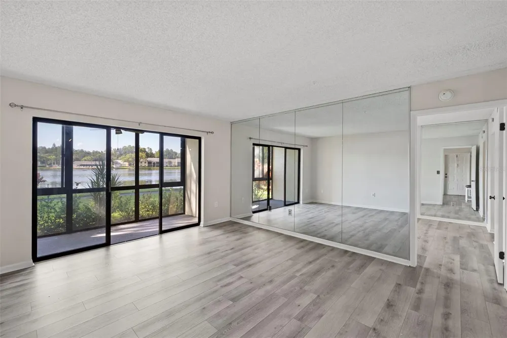 1423 PINE GLEN LANE #C1 Tarpon Springs, FL 34688