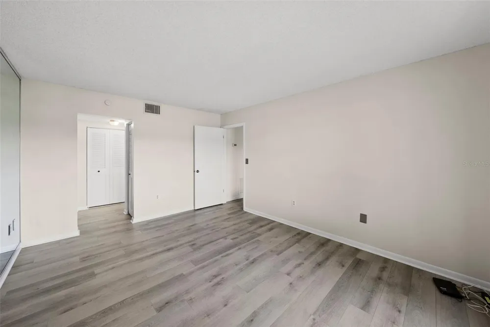 1423 PINE GLEN LANE #C1 Tarpon Springs, FL 34688