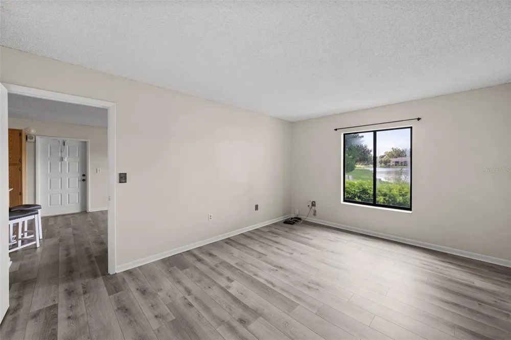 1423 PINE GLEN LANE #C1 Tarpon Springs, FL 34688