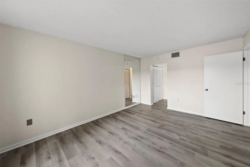 1423 PINE GLEN LANE #C1 Tarpon Springs, FL 34688