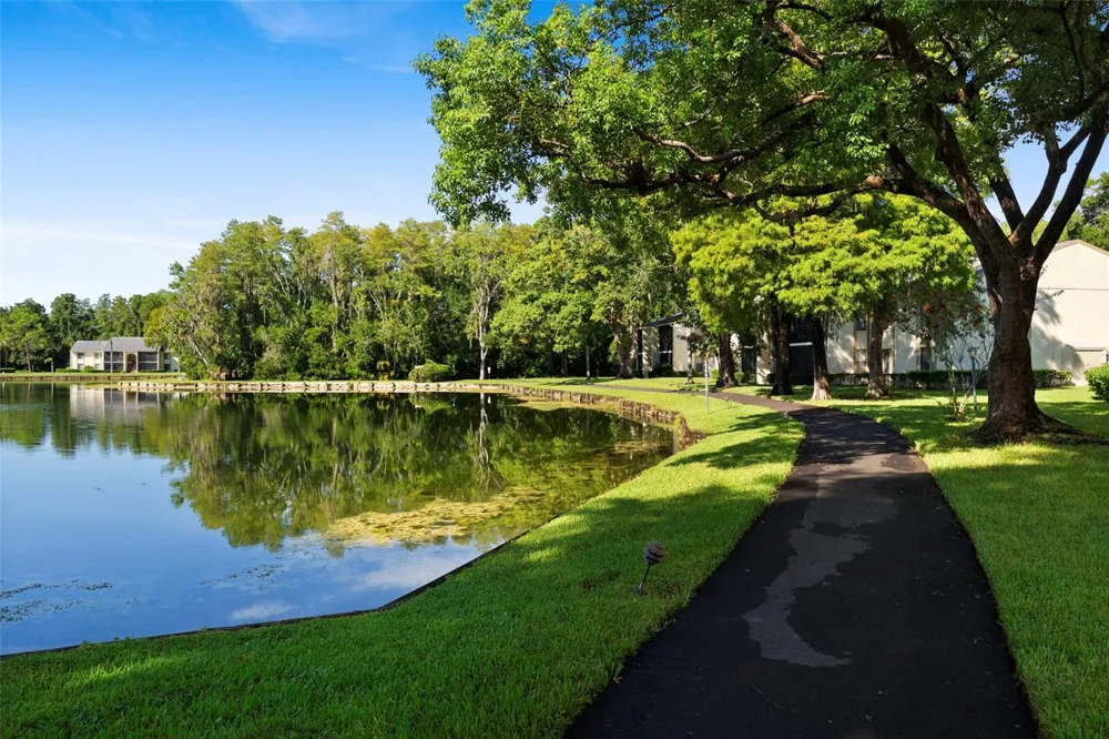 1423 PINE GLEN LANE #C1 Tarpon Springs, FL 34688