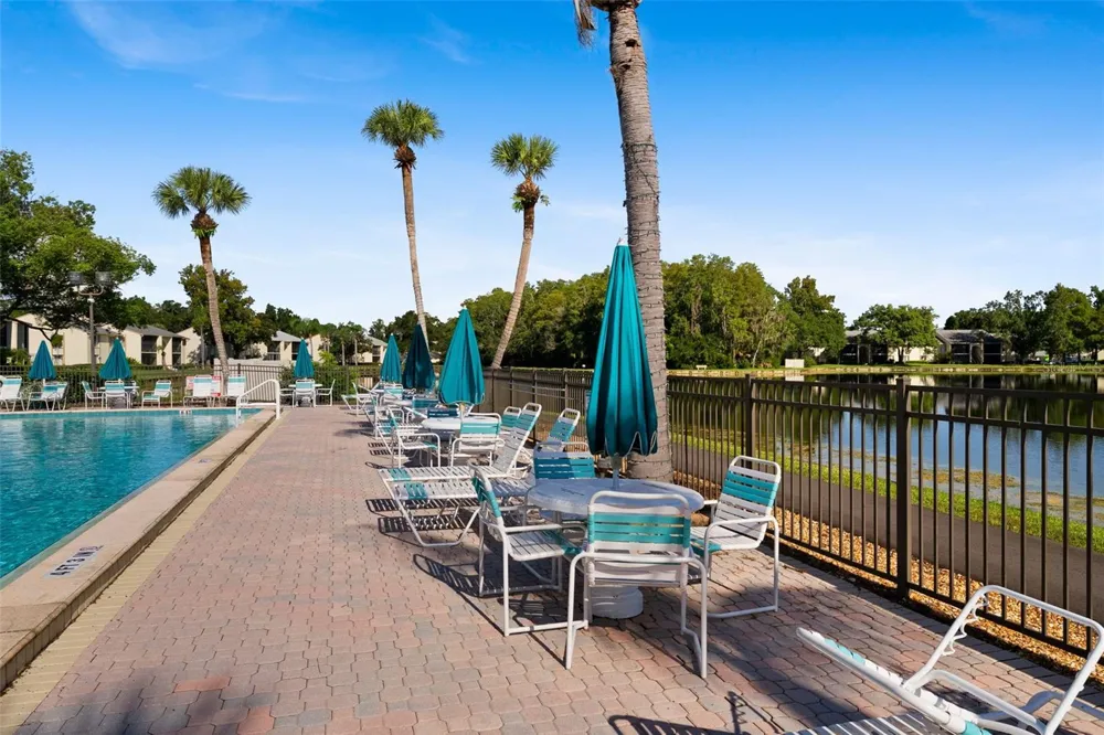 1423 PINE GLEN LANE #C1 Tarpon Springs, FL 34688