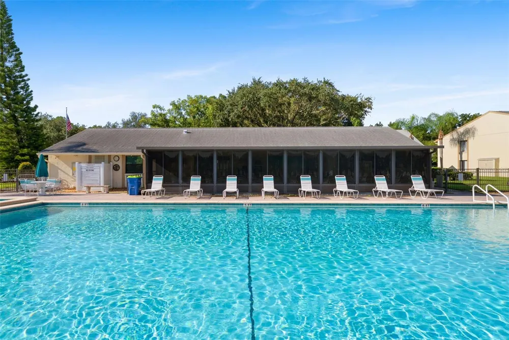 1423 PINE GLEN LANE #C1 Tarpon Springs, FL 34688