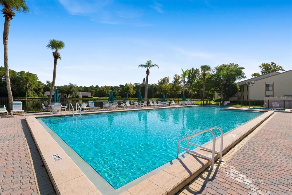 1423 PINE GLEN LANE #C1 Tarpon Springs, FL 34688