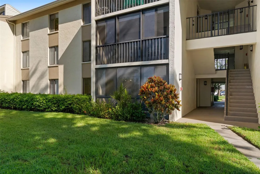 1423 PINE GLEN LANE #C1 Tarpon Springs, FL 34688