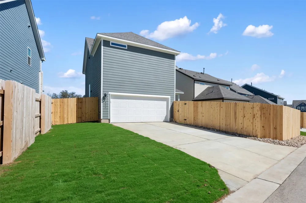 437 Carr Drive Liberty Hill, TX 78642