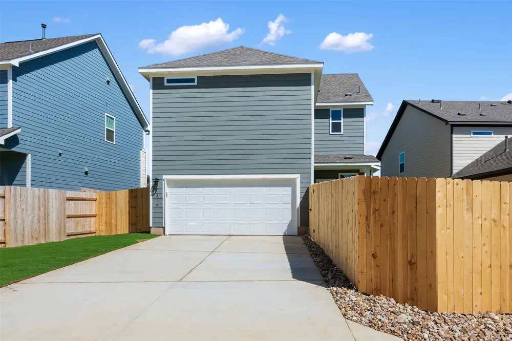 437 Carr Drive Liberty Hill, TX 78642